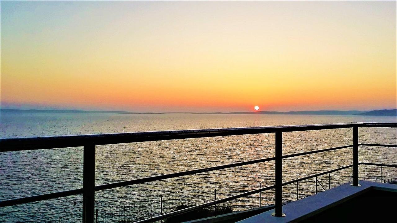 Apartments Nicolas - Beach & Sea 10M Away - Amazing Sea View! Rtina Luaran gambar