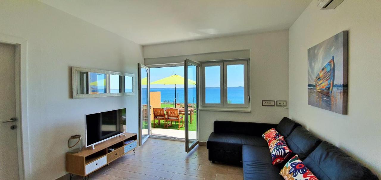Apartments Nicolas - Beach & Sea 10M Away - Amazing Sea View! Rtina Bilik gambar