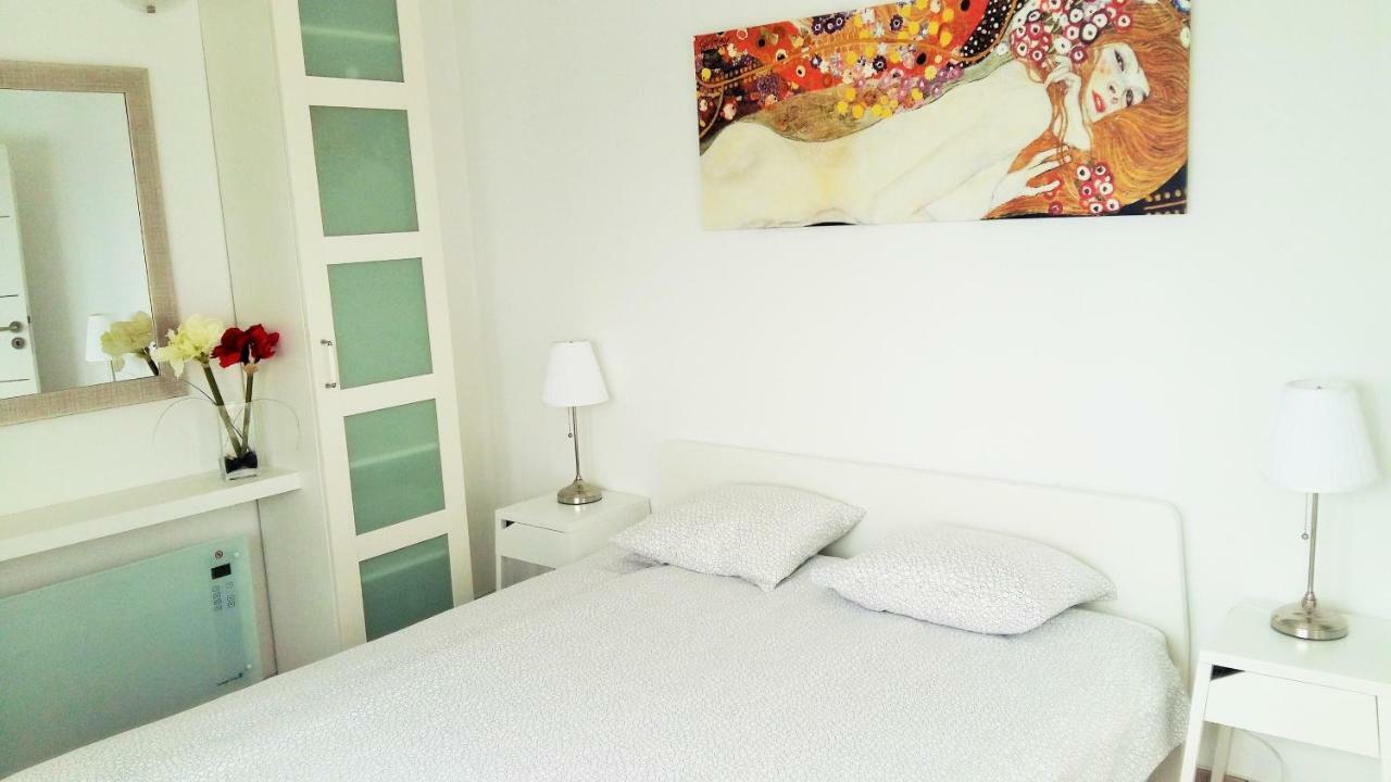 Apartments Nicolas - Beach & Sea 10M Away - Amazing Sea View! Rtina Luaran gambar